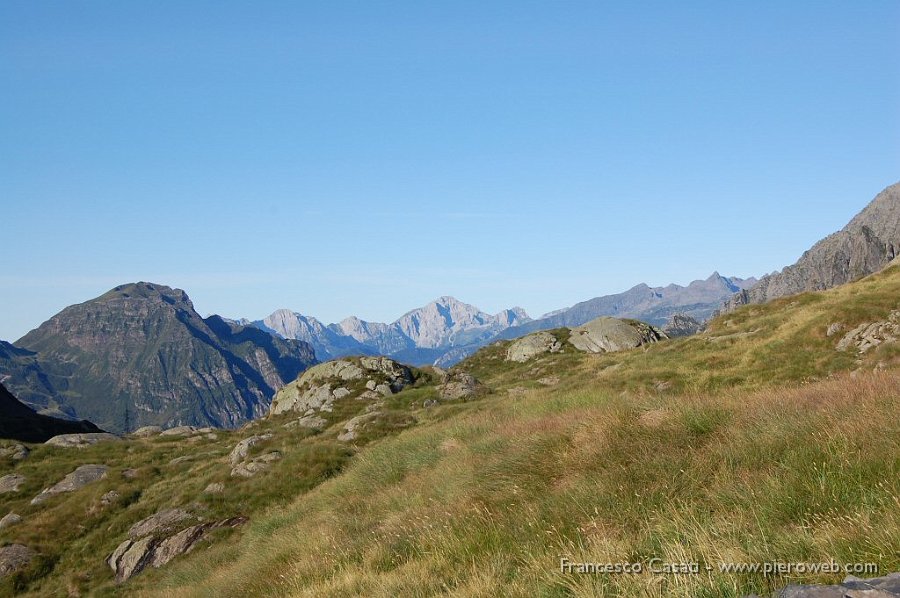 01-L'immancabile sguardo sull'Arera.jpg